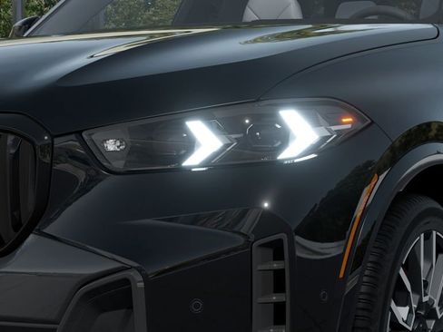 Used 2026 BMW X5 sDrive40i w/ M Sport Package image 35