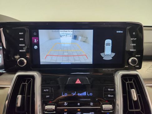 Used 2023 Kia Sorento SX FWD image 17