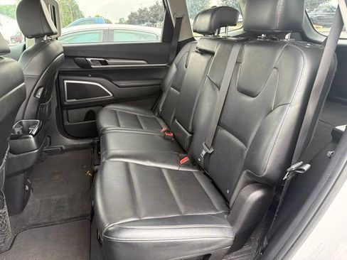 Used 2022 Kia Telluride LX AWD/4WD image 9