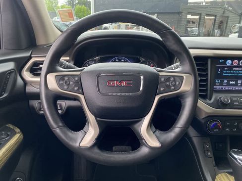 Used 2018 GMC Acadia Denali w/ Technology Package AWD/4WD image 19