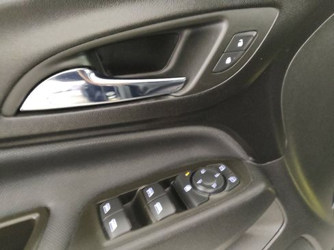 Used 2023 Chevrolet Equinox RS image 27