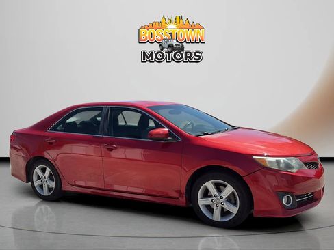 Used 2012 Toyota Camry SE FWD image 10