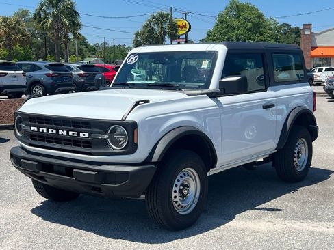 New 2025 Ford Bronco 2-Door image 2