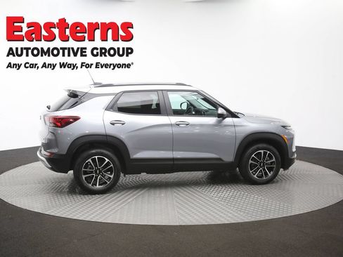 Used 2024 Chevrolet TrailBlazer LT FWD image 42