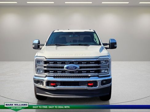 Used 2023 Ford F250 Lariat w/ Lariat Ultimate Package AWD/4WD image 9