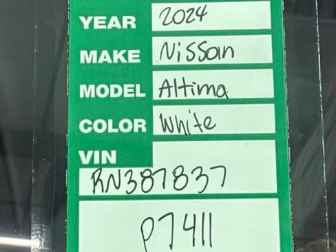 Used 2024 Nissan Altima 2.5 SR FWD image 24