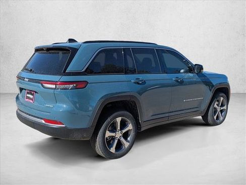 New 2026 Jeep Grand Cherokee Limited w/ Luxury Tech Group II AWD/4WD image 2