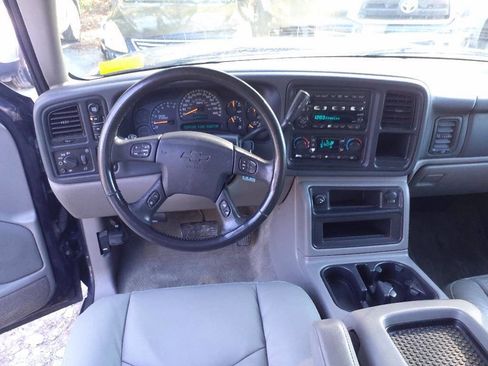 Used 2004 Chevrolet Tahoe LT w/ LT Preferred Equipment Group image 12