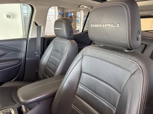 Used 2023 GMC Terrain Denali image 19