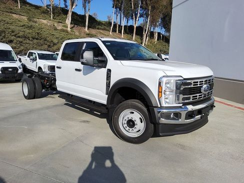 New 2026 Ford F450 XL w/ XL Chrome Package image 4