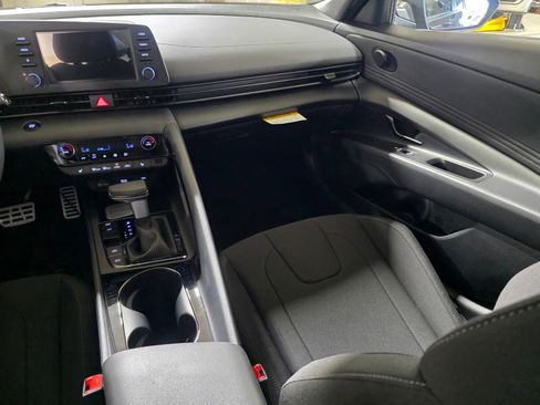 New 2026 Hyundai Elantra SEL Sport Premium FWD image 17