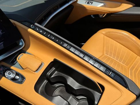 Used 2025 Chevrolet Corvette Stingray Preferred Conv w/ Z51 Performance Package RWD image 24