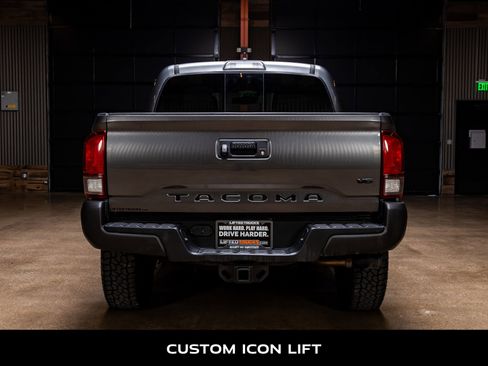 Used 2019 Toyota Tacoma TRD Off-Road image 7