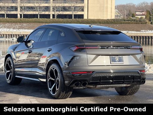 Used 2021 Lamborghini Urus image 3
