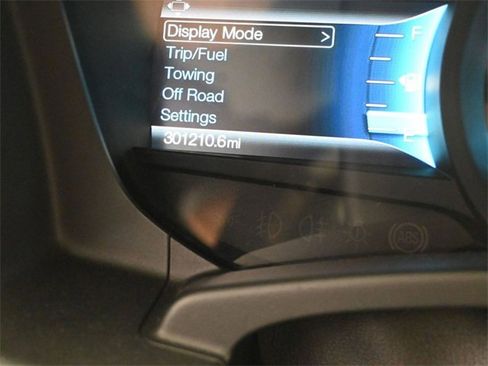 Used 2017 Ford Expedition Limited image 21