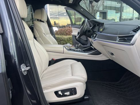 Used 2020 BMW X7 M50i image 35