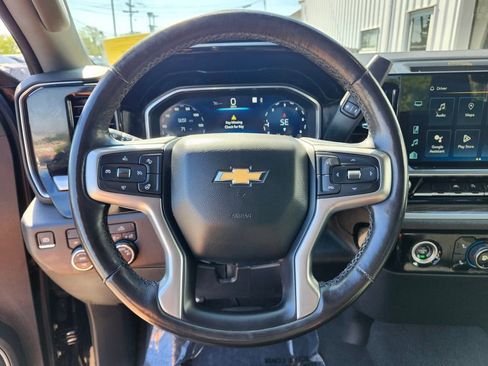 Used 2022 Chevrolet Silverado 1500 LT AWD/4WD image 25