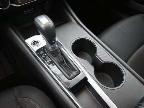 Used 2025 Nissan Altima 2.5 SV image 29