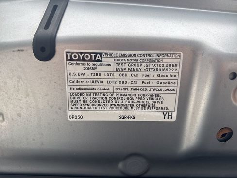 Used 2016 Toyota Tacoma TRD Sport w/ Towing Package AWD/4WD image 36