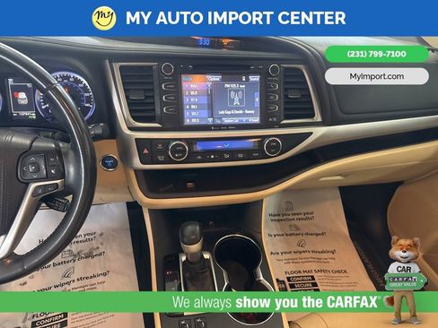 Used 2018 Toyota Highlander XLE AWD/4WD image 20
