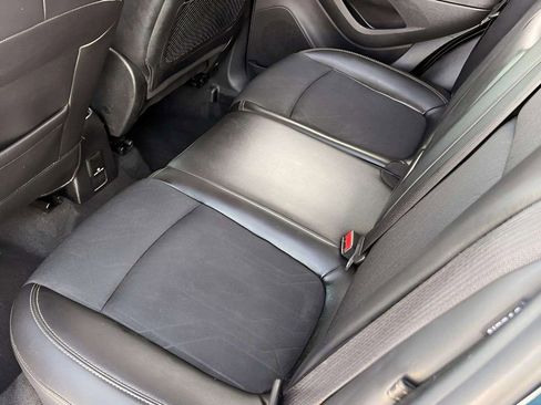 Used 2019 Chevrolet Trax LT w/ LT Convenience Package image 19