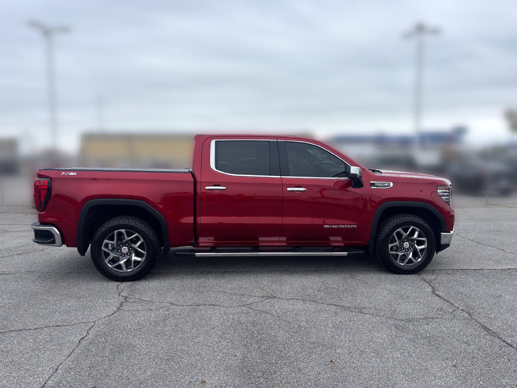 Used 2024 GMC Sierra 1500 SLT w/ SLT Premium Plus Package AWD/4WD image 9