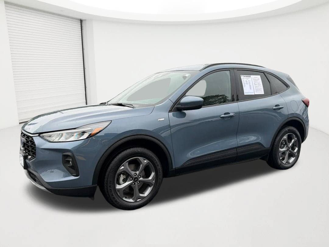 Used 2025 Ford Escape ST-Line Select AWD/4WD image 1