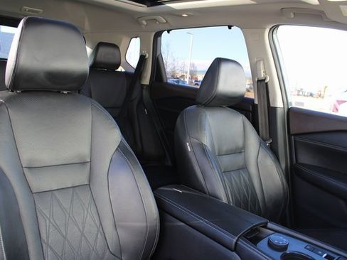 Used 2021 Nissan Rogue Platinum image 19