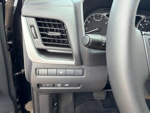 Used 2026 Nissan Rogue SV FWD image 26