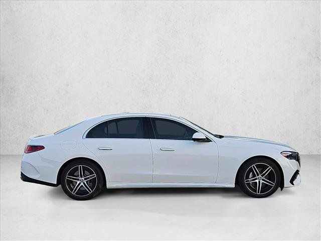 Used 2025 Mercedes-Benz E 450 4MATIC Sedan image 4