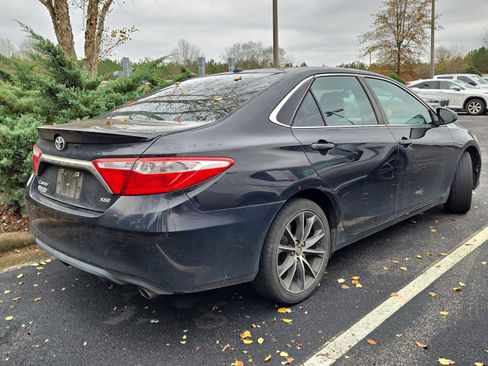 Used 2016 Toyota Camry XSE image 3