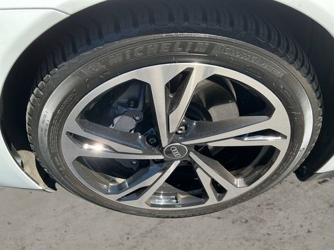Used 2022 Audi e-tron GT Premium Plus AWD/4WD image 9
