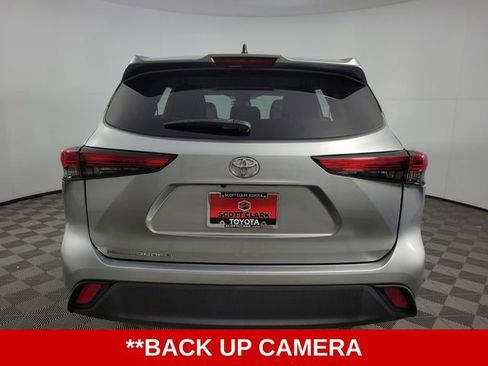 Used 2022 Toyota Highlander L image 7