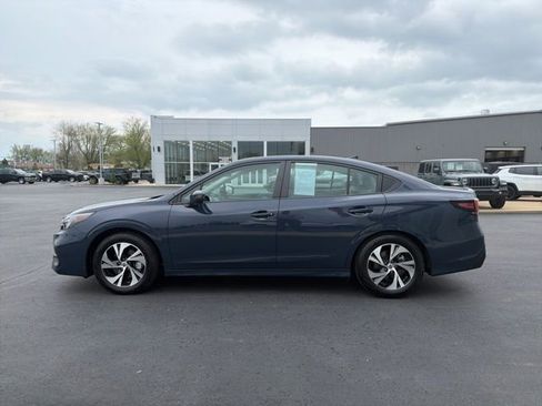 Used 2025 Subaru Legacy Premium AWD/4WD image 4