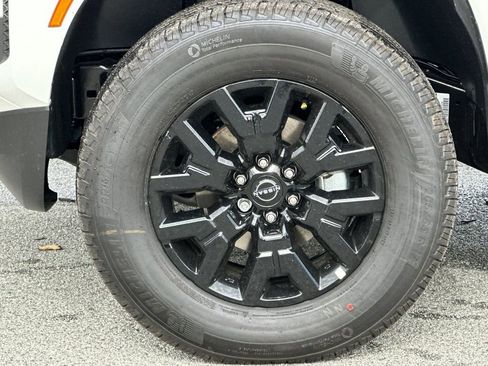 New 2026 Nissan Frontier SV image 22