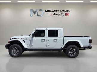 New 2025 Jeep Gladiator Mojave video 3