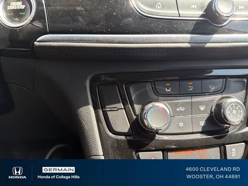 Used 2021 Buick Encore Preferred w/ Safety Package FWD image 20