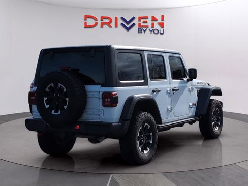 Used 2024 Jeep Wrangler Unlimited Rubicon image 5