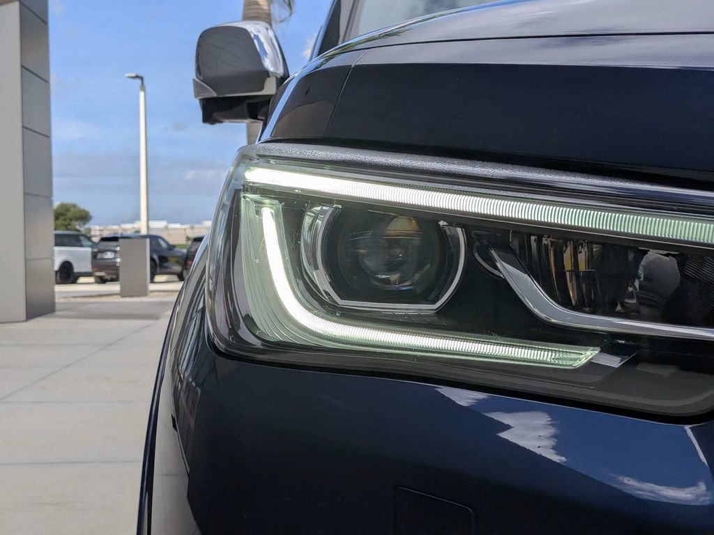 Used 2021 INFINITI QX80 Sensory w/ Cargo Package RWD image 9