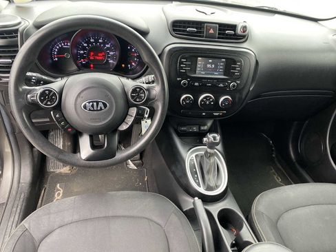 Used 2016 Kia Soul + image 18