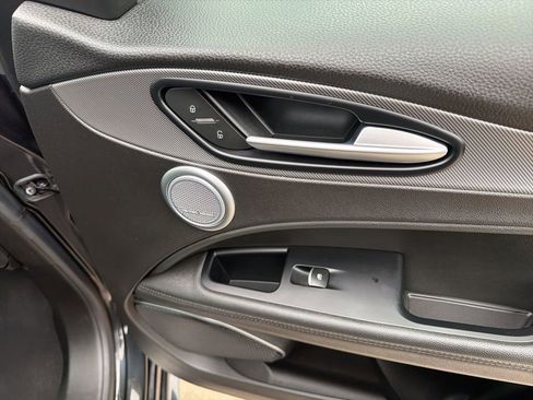 Used 2020 Alfa Romeo Stelvio Ti Sport w/ Quick Order Package 22S Sport image 30