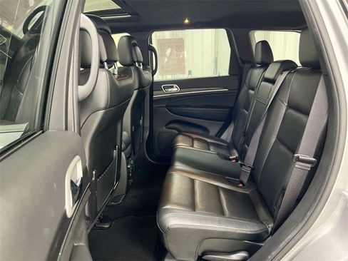 Used 2021 Jeep Grand Cherokee Limited image 24