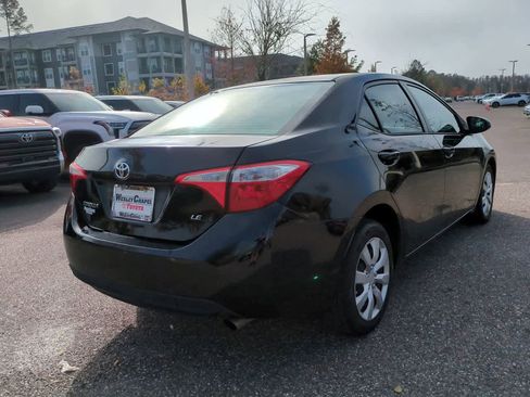 Used 2015 Toyota Corolla LE image 6