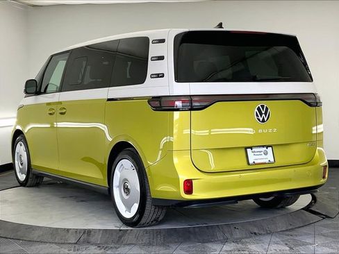 New 2025 Volkswagen ID. Buzz 1st Edition image 4