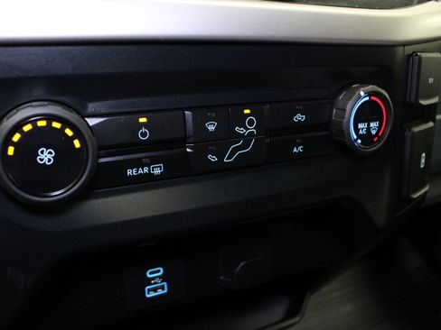 Used 2023 Ford F150 XLT AWD/4WD image 24
