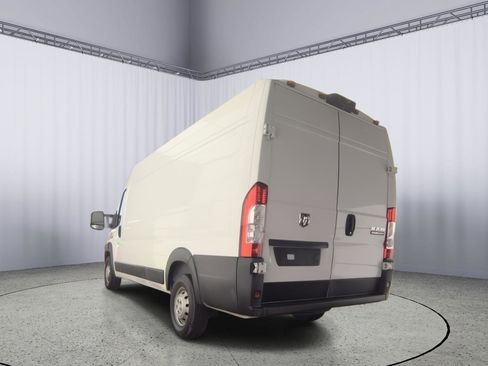 Used 2022 RAM ProMaster 3500 w/ Convenience Group FWD image 2