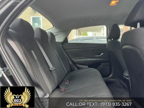 Used 2022 Hyundai Elantra SEL w/ Convenience Package image 11