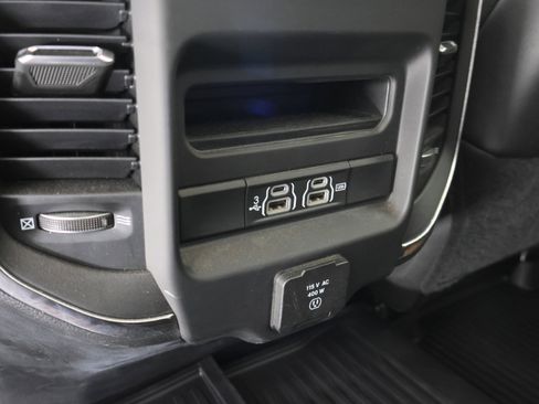 Used 2019 RAM 3500 Laramie AWD/4WD image 37