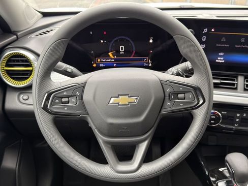 New 2026 Chevrolet Trax LT image 12