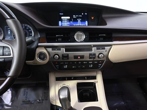 Used 2017 Lexus ES 350 w/ Premium Package FWD image 27